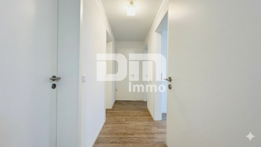Moderne 4 Zimmer HP / EG Wohnung mit 2 Bädern und großer Terrasse direkt an der Uni - Flur / Dielenbereich